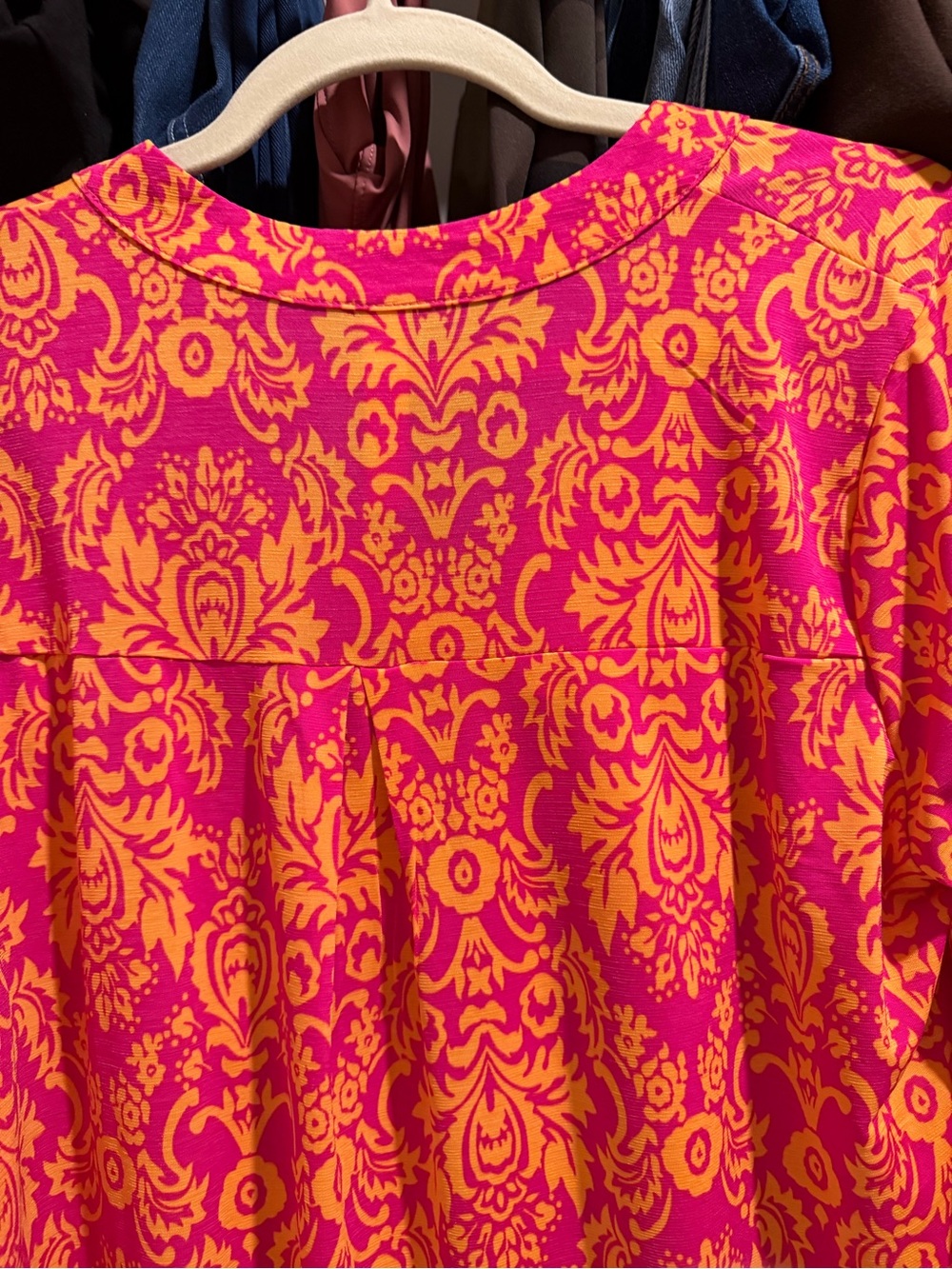 Vivid Pink & Orange Printed V-Neck Blouse - Picture 4 of 4